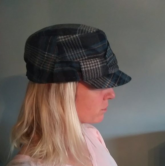 Ladies hat - Picture 7 of 7